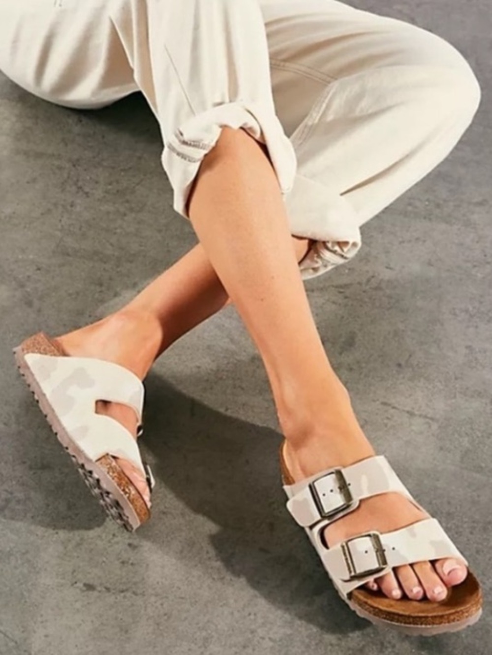 NIB BIRKENSTOCK Arizona Desert Soil Grey Taupe 2 Strap Sandal Size 35 Birko Flor
